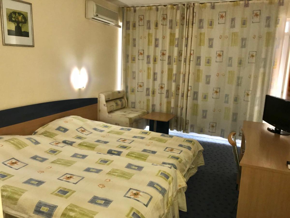 Hotel Riviera Равда Екстер'єр фото