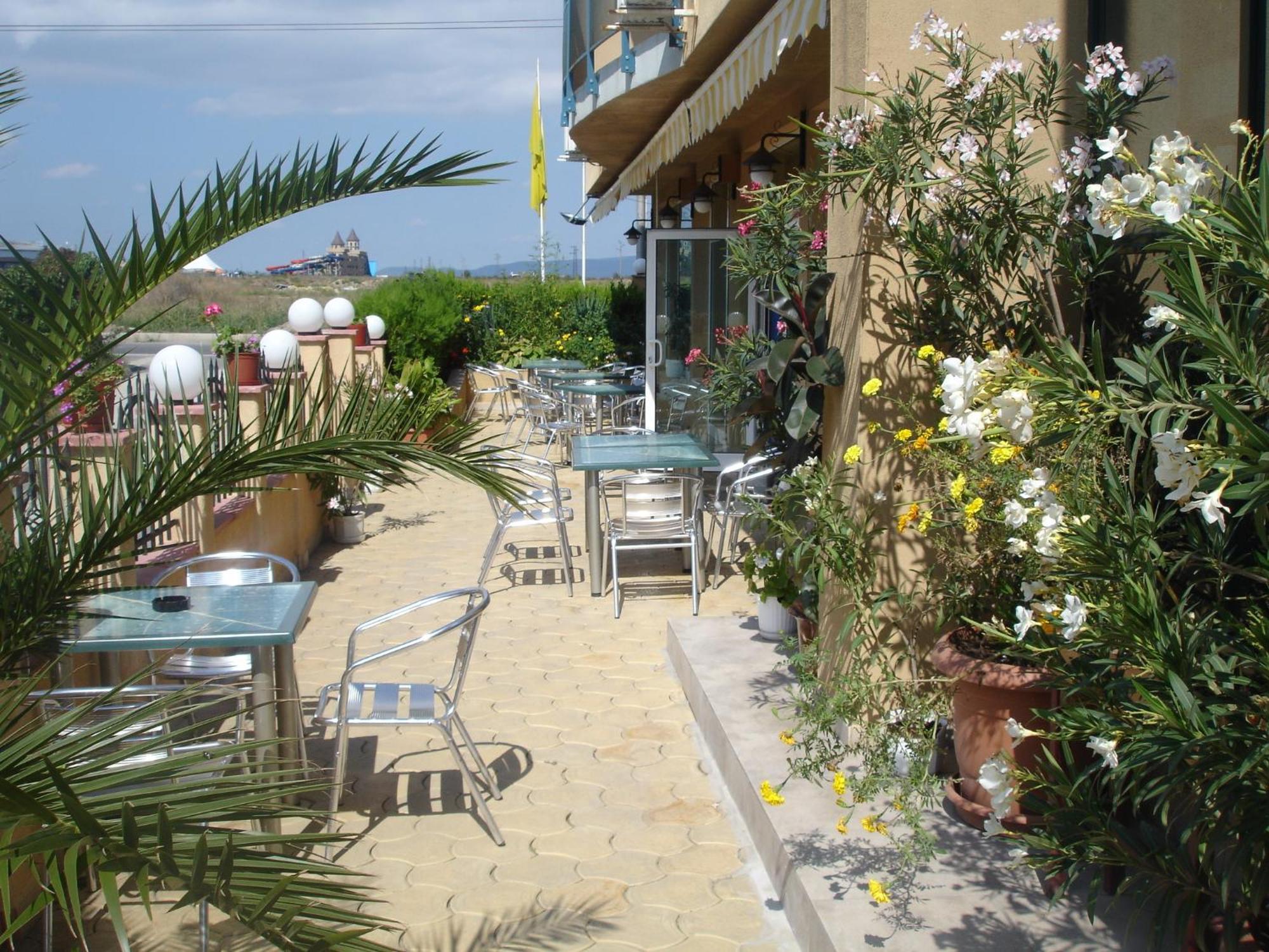 Hotel Riviera Равда Екстер'єр фото